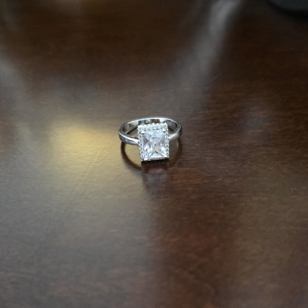 Elegant Silver Ring with Clear Stone
